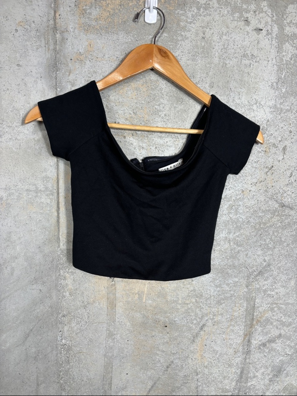 Alice + Olivia Black Off-the-Shoulder Crop Top
